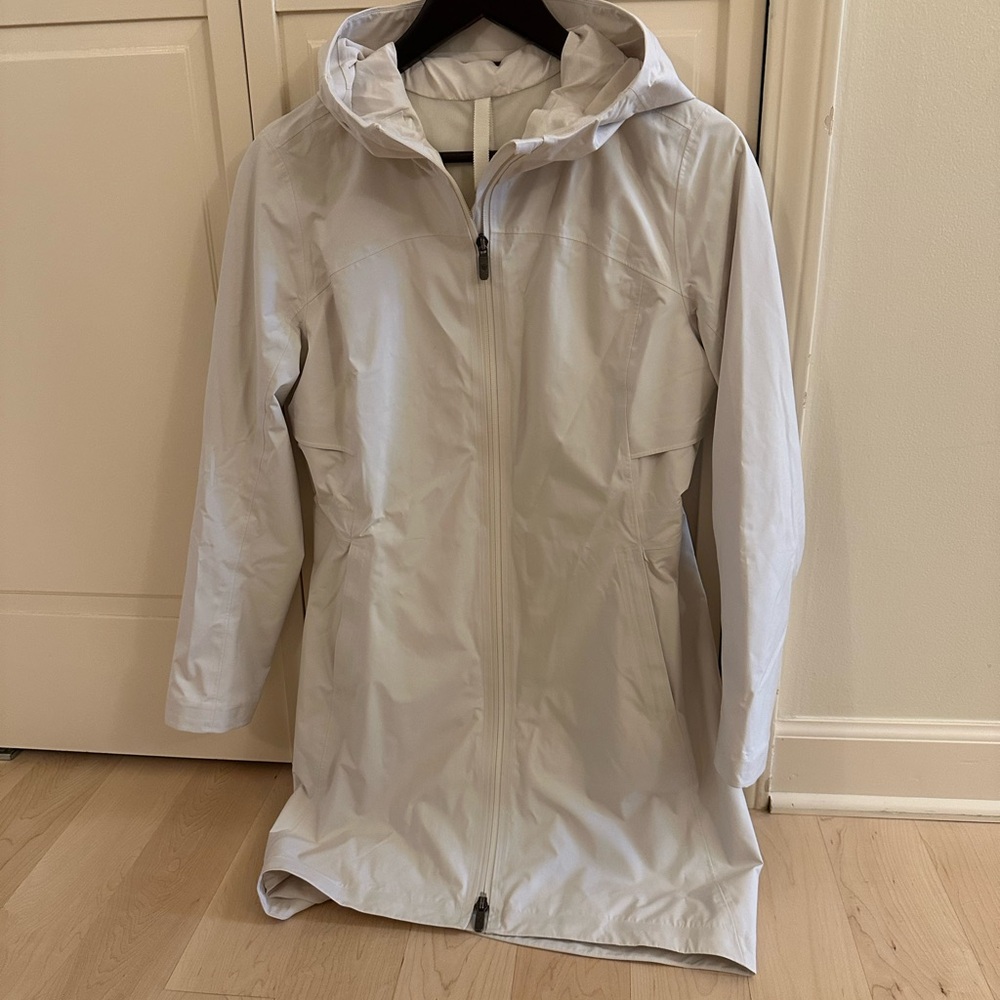 Lululemon Women's Cream Hooded Jacket
